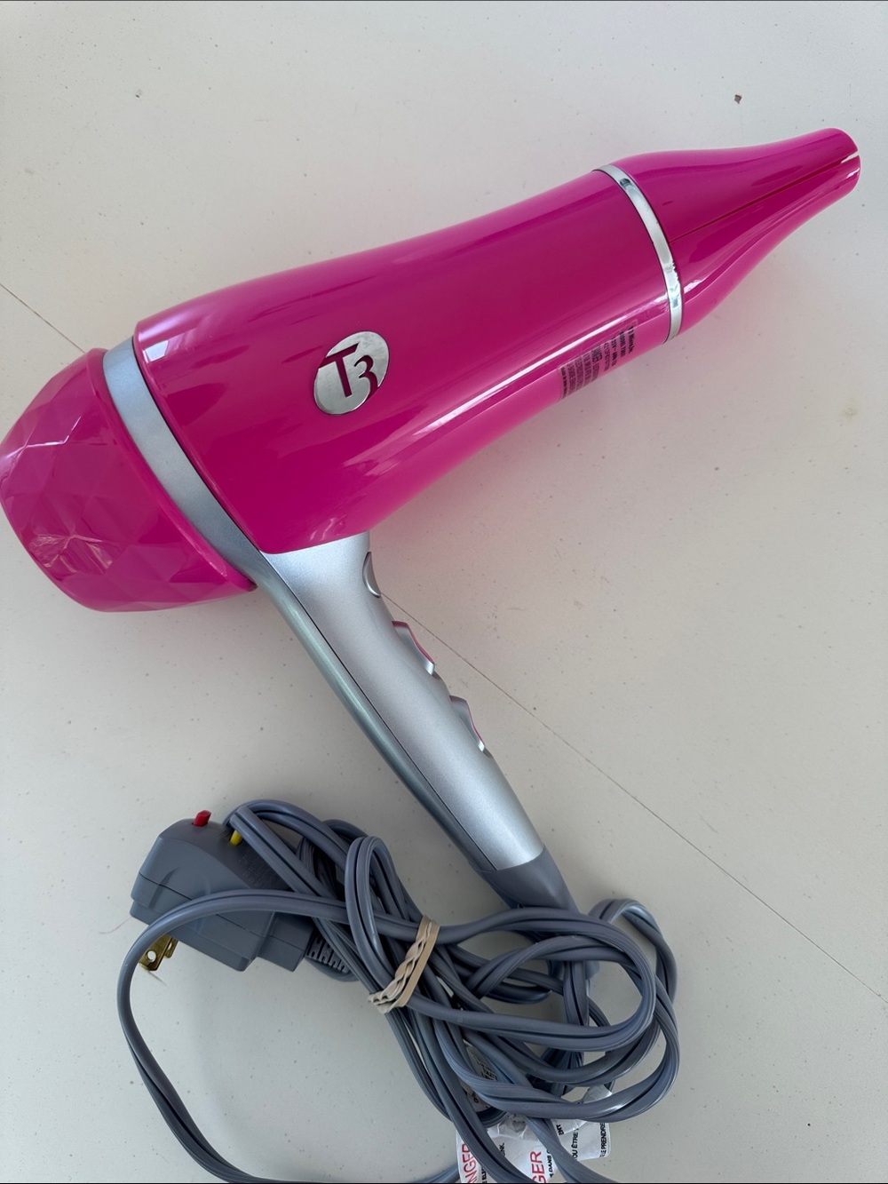 T3 Featherweight 2 professional hair dryer hot pink ion